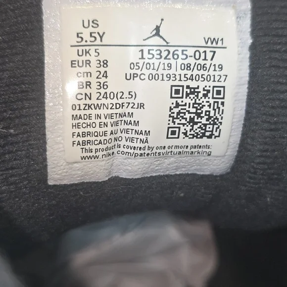 Nike Air Jordan 12 retro reverse taxi Black and Gold Sneakers - Picture 10 of 10